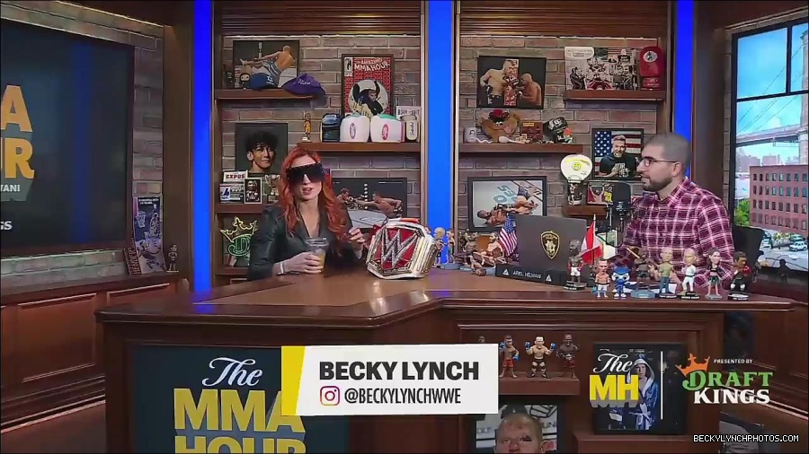 Y2Mate_is_-_Becky_Lynch_Talks_Charlotte_Flair_Feud_27I27m_So_in_Her_Head__-_The_MMA_Hour-4BJNnwyhid4-720p-1656194904909_mp4_002886984.jpg