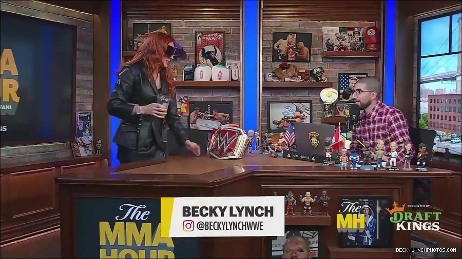 Y2Mate_is_-_Becky_Lynch_Talks_Charlotte_Flair_Feud_27I27m_So_in_Her_Head__-_The_MMA_Hour-4BJNnwyhid4-720p-1656194904909_mp4_002890187.jpg