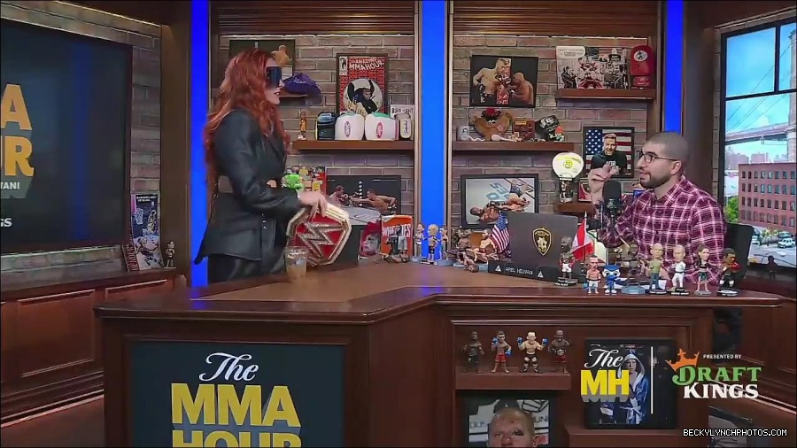 Y2Mate_is_-_Becky_Lynch_Talks_Charlotte_Flair_Feud_27I27m_So_in_Her_Head__-_The_MMA_Hour-4BJNnwyhid4-720p-1656194904909_mp4_002892589.jpg