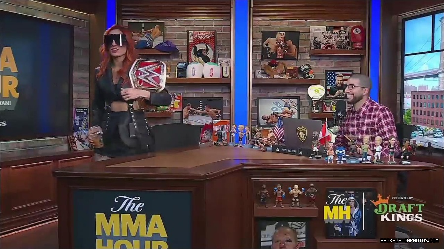 Y2Mate_is_-_Becky_Lynch_Talks_Charlotte_Flair_Feud_27I27m_So_in_Her_Head__-_The_MMA_Hour-4BJNnwyhid4-720p-1656194904909_mp4_002895392.jpg