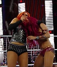 TLC_mp4_000132600.jpg