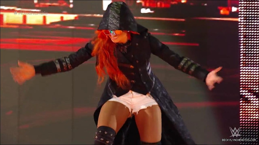 ROYAL_RUMBLE_mp4_000008300.jpg