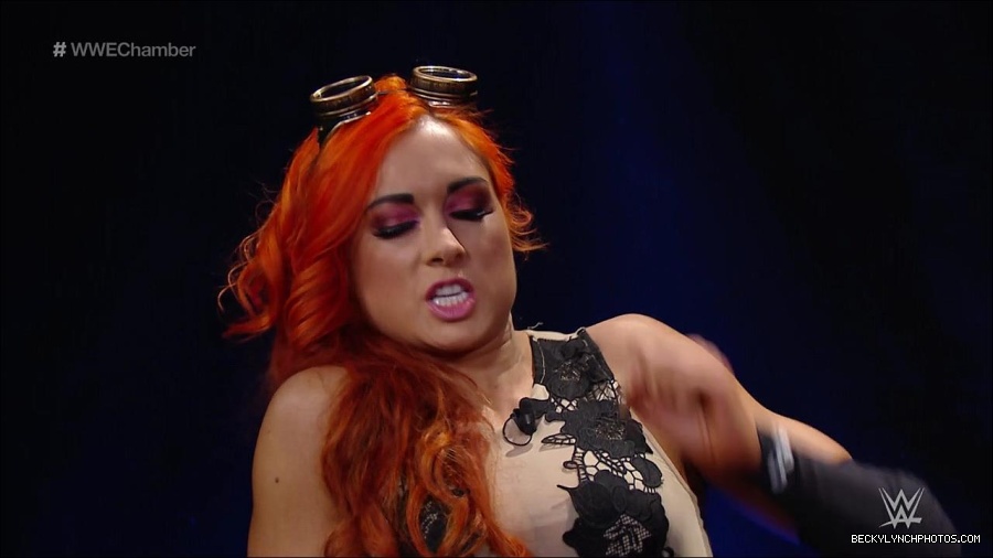 ELIMINATION_CHAMBER_mp4_000034433.jpg