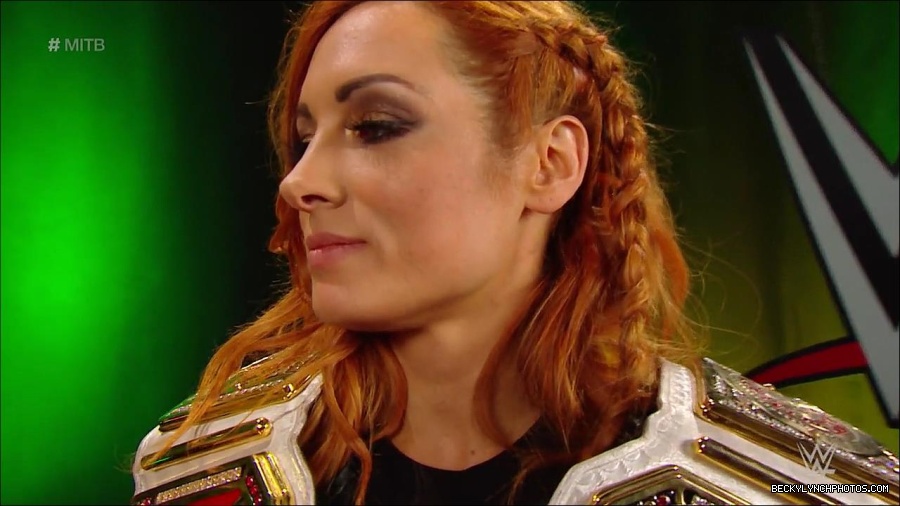 MITB_mp4_000003300.jpg