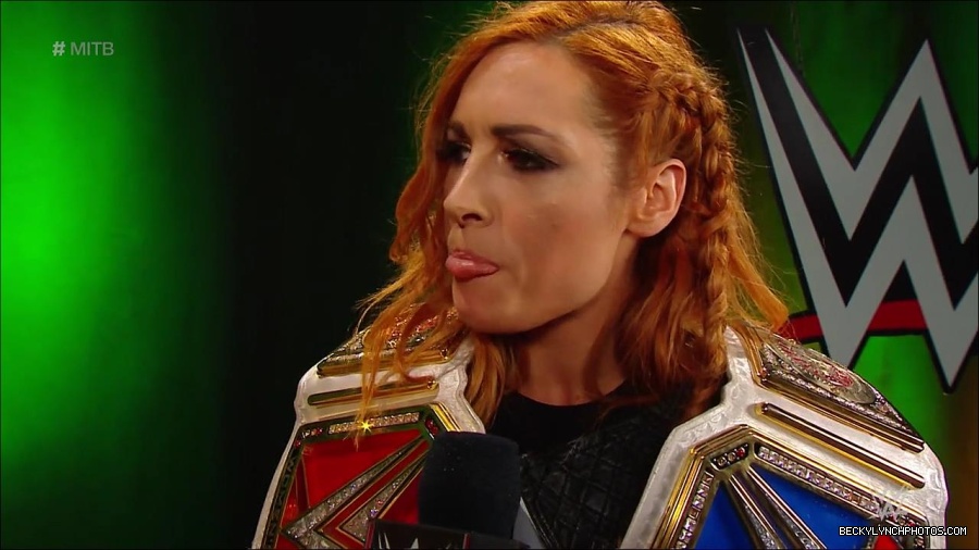 MITB_mp4_000101066.jpg