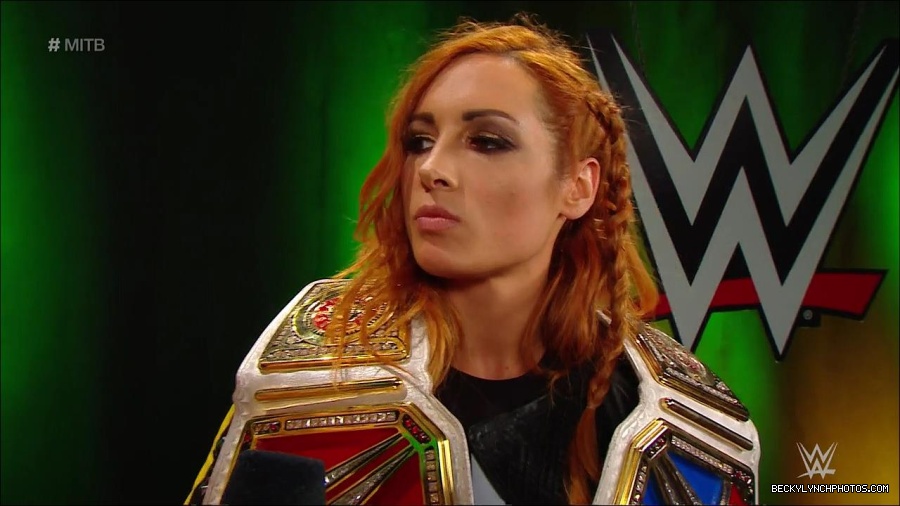 MITB_mp4_000114266.jpg