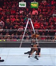 WWE_RAW_27th_June_2022_720p_WEBRip_h264_mp4_007538733.jpg
