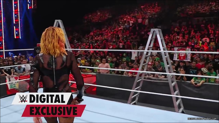 Y2Mate_is_-_Becky_Lynch_is_the_embodiment_of_Never_Give_Up_Raw_Exclusive2C_June_272C_2022-jwAS12_jHxk-720p-1656426534644_mp4_000025133.jpg