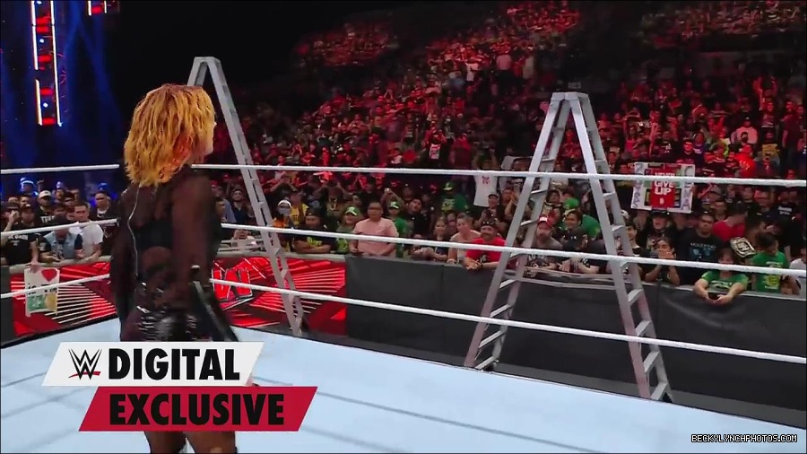 Y2Mate_is_-_Becky_Lynch_is_the_embodiment_of_Never_Give_Up_Raw_Exclusive2C_June_272C_2022-jwAS12_jHxk-720p-1656426534644_mp4_000025533.jpg