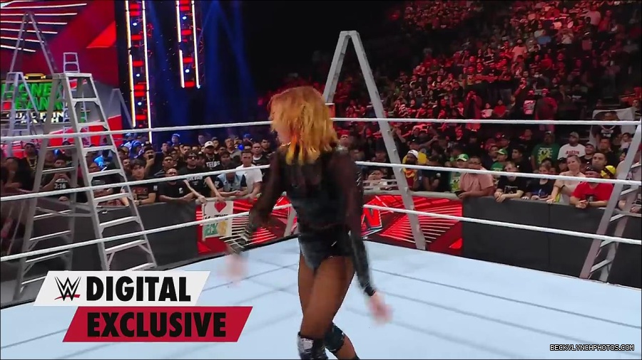 Y2Mate_is_-_Becky_Lynch_is_the_embodiment_of_Never_Give_Up_Raw_Exclusive2C_June_272C_2022-jwAS12_jHxk-720p-1656426534644_mp4_000112733.jpg