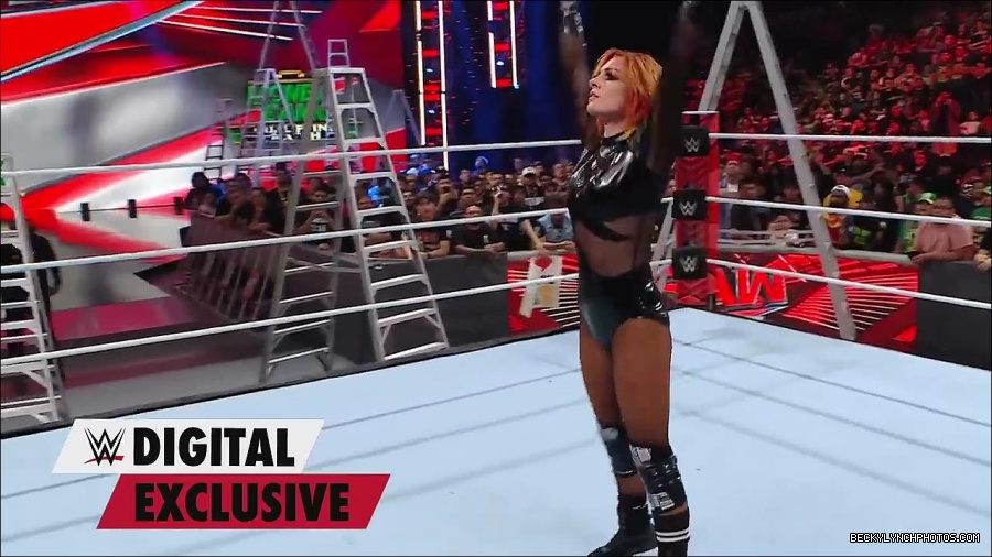 Y2Mate_is_-_Becky_Lynch_is_the_embodiment_of_Never_Give_Up_Raw_Exclusive2C_June_272C_2022-jwAS12_jHxk-720p-1656426534644_mp4_000113533.jpg