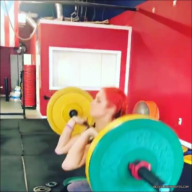 2017-03-30_17_49_27_1482217921622878489_448900764_mp4_000000679.jpg