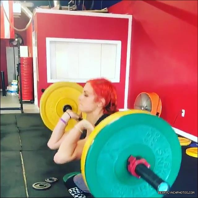 2017-03-30_17_49_27_1482217921622878489_448900764_mp4_000001480.jpg