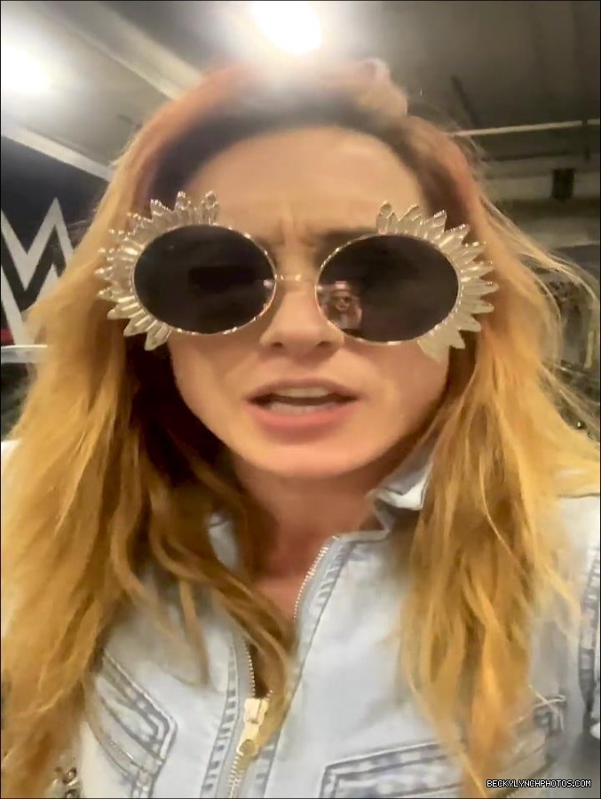 2022-03-07_22_00_23_2789142573839608129_448900764_mp4_000081433.jpg