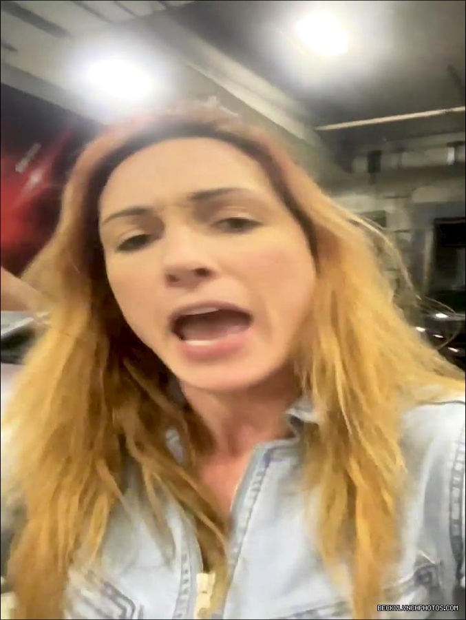 2022-03-07_22_00_23_2789142573839608129_448900764_mp4_000083433.jpg