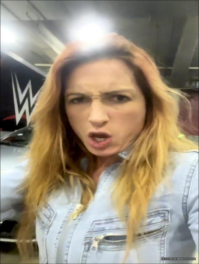 2022-03-07_22_00_23_2789142573839608129_448900764_mp4_000091033.jpg