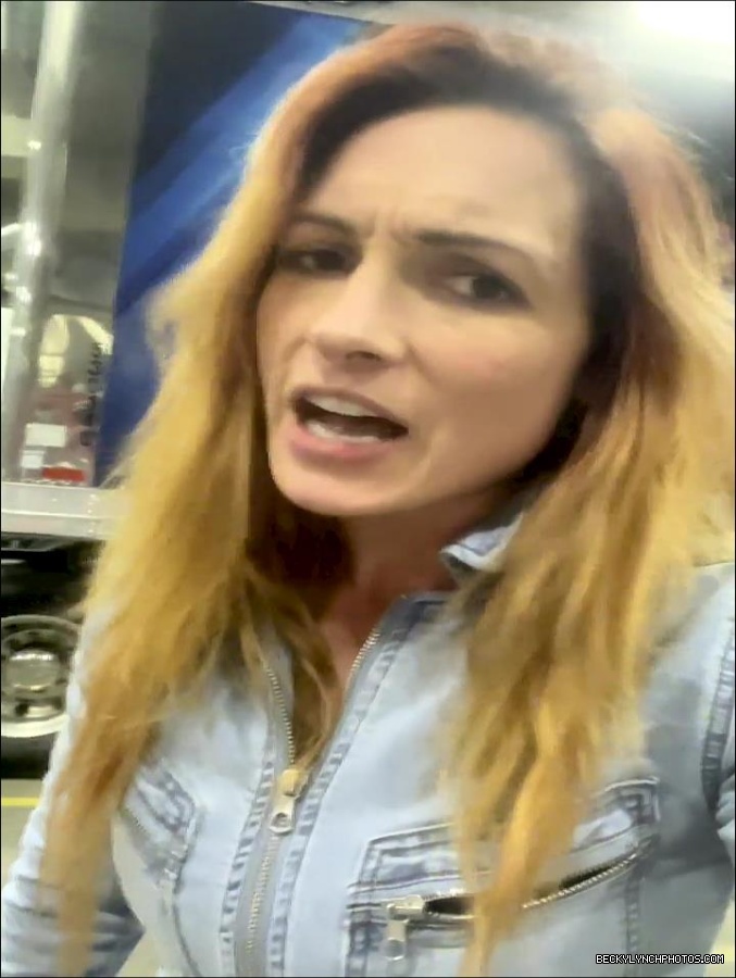 2022-03-07_22_00_23_2789142573839608129_448900764_mp4_000095433.jpg
