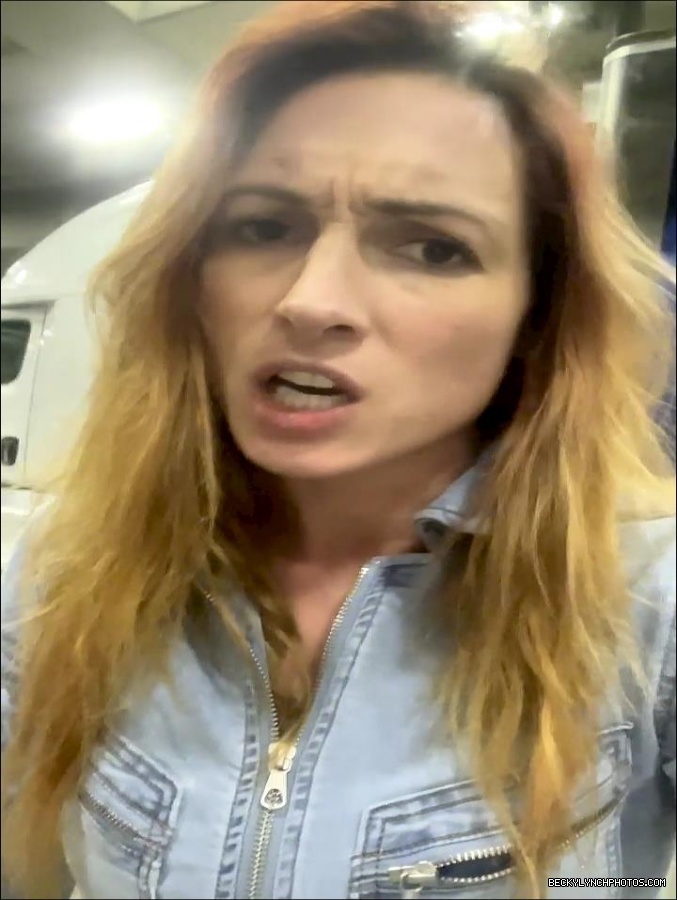 2022-03-07_22_00_23_2789142573839608129_448900764_mp4_000105833.jpg
