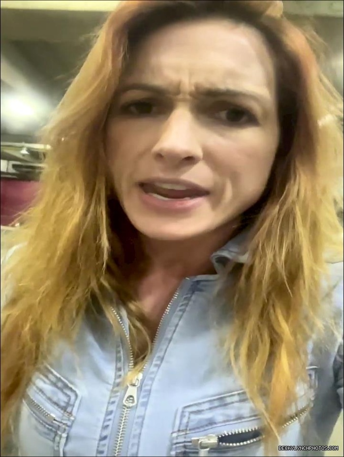 2022-03-07_22_00_23_2789142573839608129_448900764_mp4_000110233.jpg
