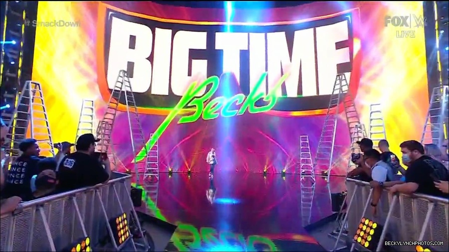 WWE_Friday_Night_Smackdown_1st_July_2022_720p_WEBRip_h264_mp4_002558759.jpg