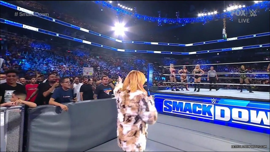 WWE_Friday_Night_Smackdown_1st_July_2022_720p_WEBRip_h264_mp4_002577177.jpg
