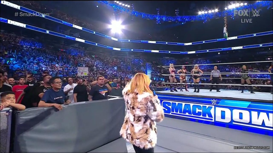 WWE_Friday_Night_Smackdown_1st_July_2022_720p_WEBRip_h264_mp4_002577578.jpg