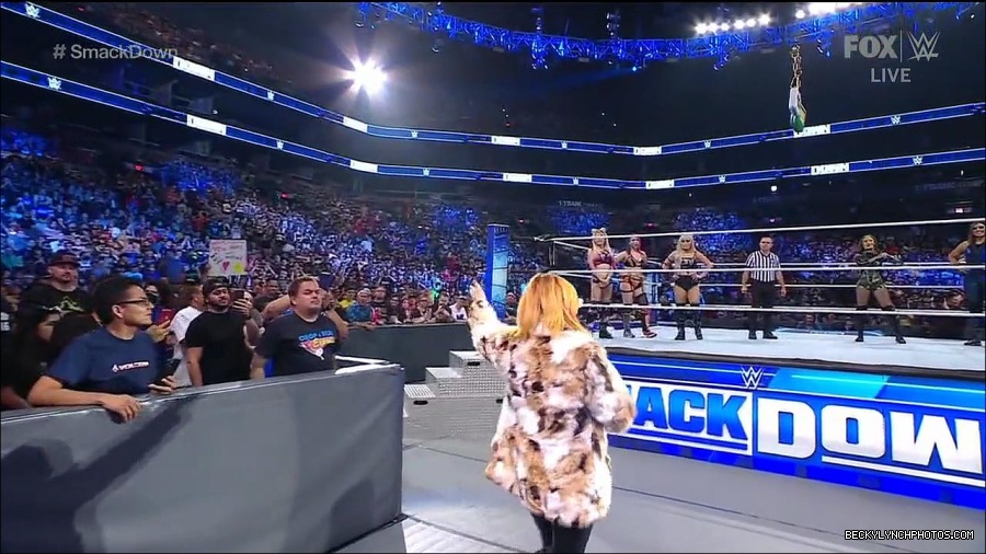 WWE_Friday_Night_Smackdown_1st_July_2022_720p_WEBRip_h264_mp4_002578379.jpg