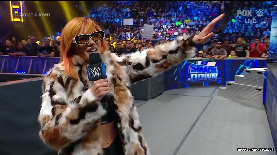 WWE_Friday_Night_Smackdown_1st_July_2022_720p_WEBRip_h264_mp4_002589590.jpg