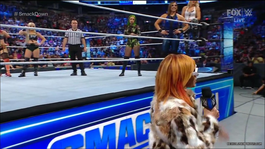 WWE_Friday_Night_Smackdown_1st_July_2022_720p_WEBRip_h264_mp4_002593594.jpg