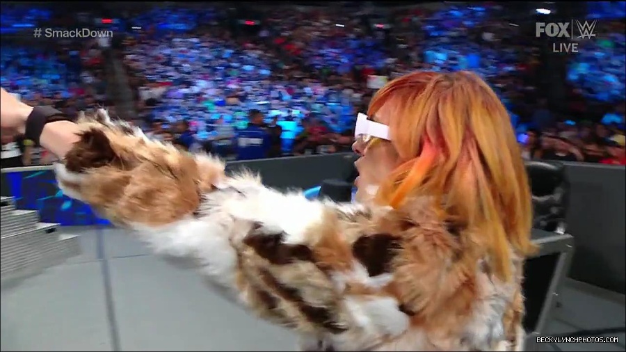 WWE_Friday_Night_Smackdown_1st_July_2022_720p_WEBRip_h264_mp4_002608008.jpg