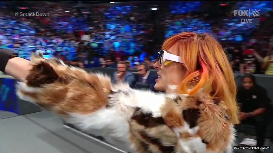 WWE_Friday_Night_Smackdown_1st_July_2022_720p_WEBRip_h264_mp4_002608409.jpg