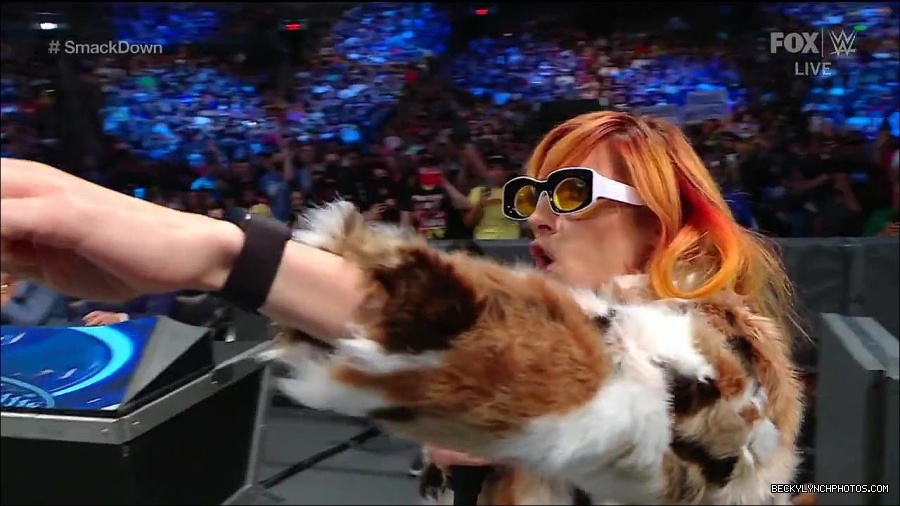 WWE_Friday_Night_Smackdown_1st_July_2022_720p_WEBRip_h264_mp4_002609209.jpg
