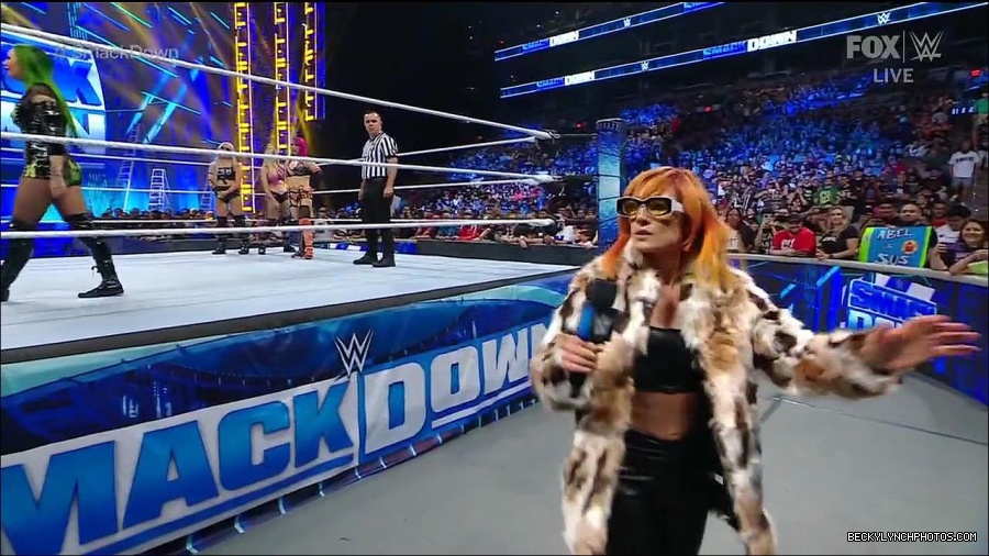 WWE_Friday_Night_Smackdown_1st_July_2022_720p_WEBRip_h264_mp4_002619620.jpg