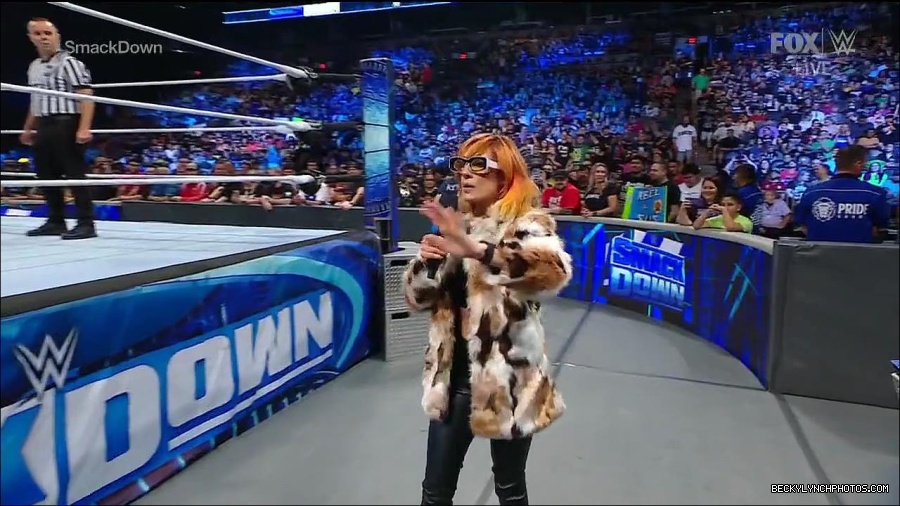 WWE_Friday_Night_Smackdown_1st_July_2022_720p_WEBRip_h264_mp4_002621622.jpg