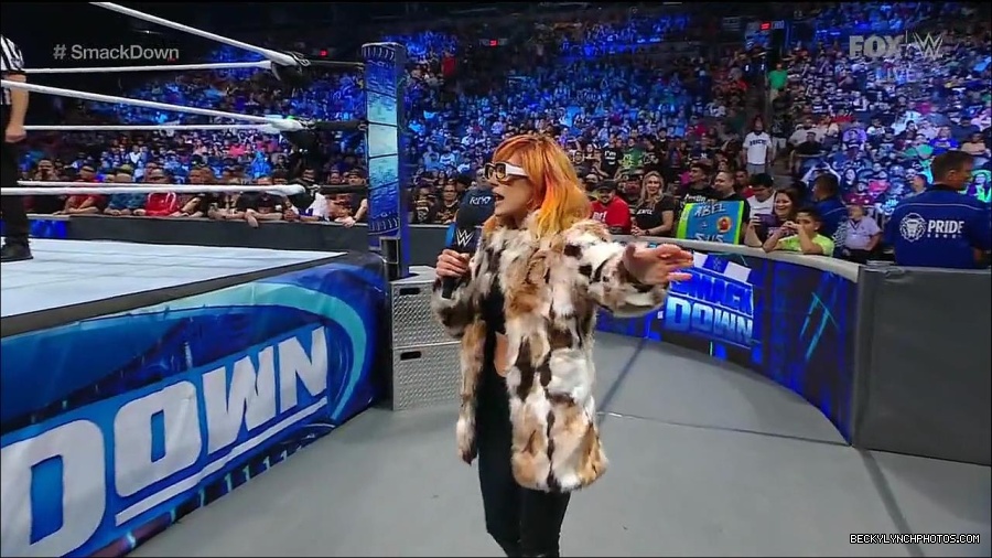 WWE_Friday_Night_Smackdown_1st_July_2022_720p_WEBRip_h264_mp4_002622022.jpg
