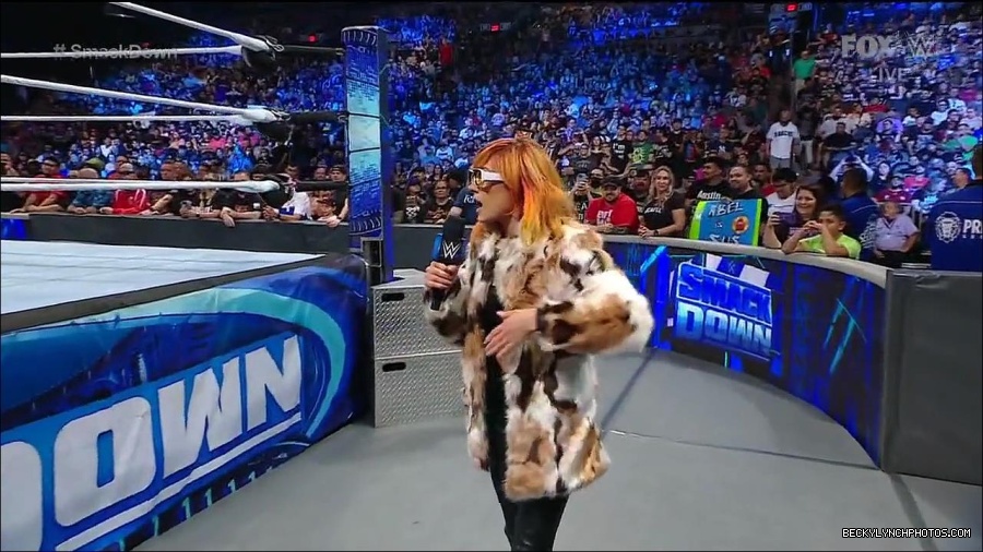 WWE_Friday_Night_Smackdown_1st_July_2022_720p_WEBRip_h264_mp4_002622423.jpg