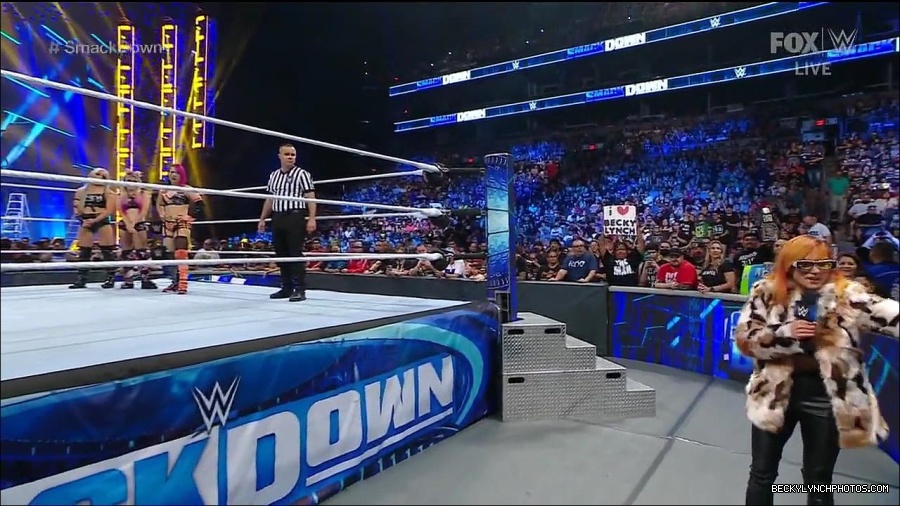 WWE_Friday_Night_Smackdown_1st_July_2022_720p_WEBRip_h264_mp4_002626427.jpg