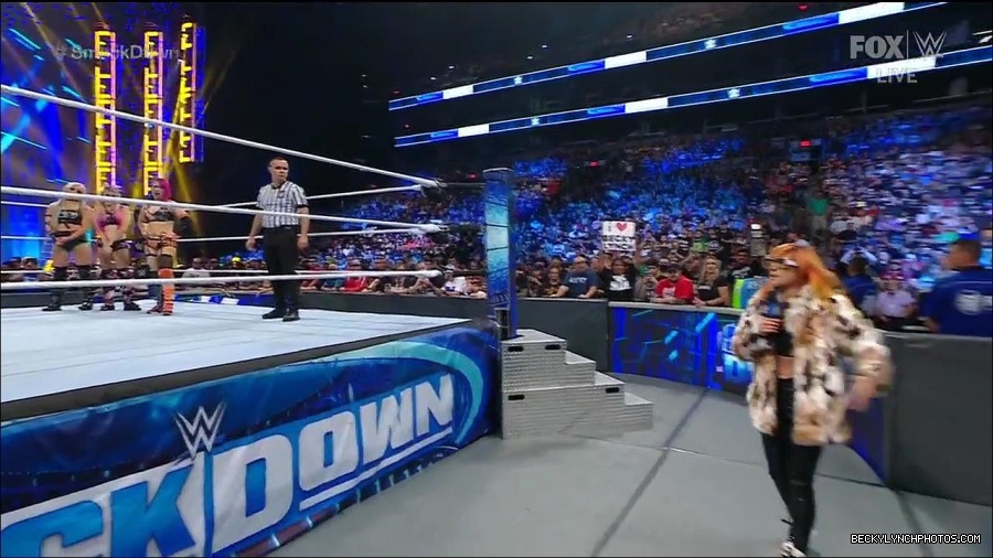 WWE_Friday_Night_Smackdown_1st_July_2022_720p_WEBRip_h264_mp4_002626827.jpg