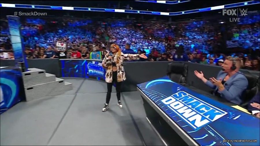 WWE_Friday_Night_Smackdown_1st_July_2022_720p_WEBRip_h264_mp4_002628028.jpg