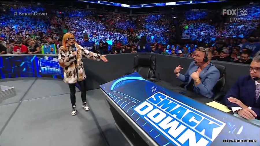 WWE_Friday_Night_Smackdown_1st_July_2022_720p_WEBRip_h264_mp4_002629229.jpg