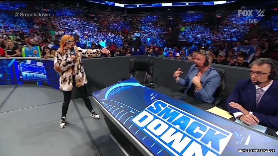 WWE_Friday_Night_Smackdown_1st_July_2022_720p_WEBRip_h264_mp4_002629630.jpg