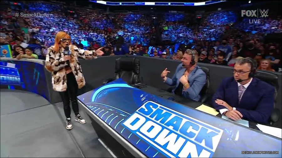 WWE_Friday_Night_Smackdown_1st_July_2022_720p_WEBRip_h264_mp4_002630030.jpg