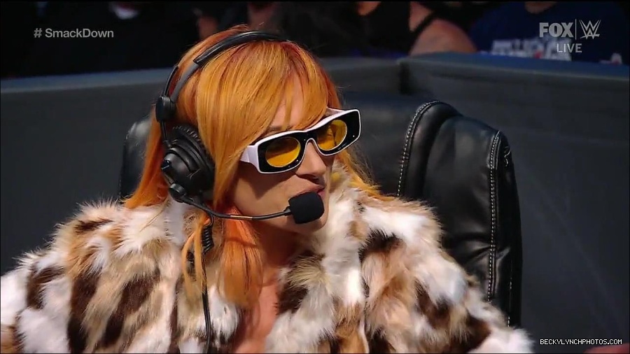 WWE_Friday_Night_Smackdown_1st_July_2022_720p_WEBRip_h264_mp4_002699299.jpg