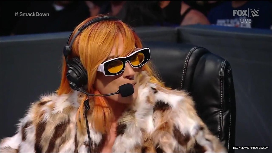 WWE_Friday_Night_Smackdown_1st_July_2022_720p_WEBRip_h264_mp4_002699700.jpg