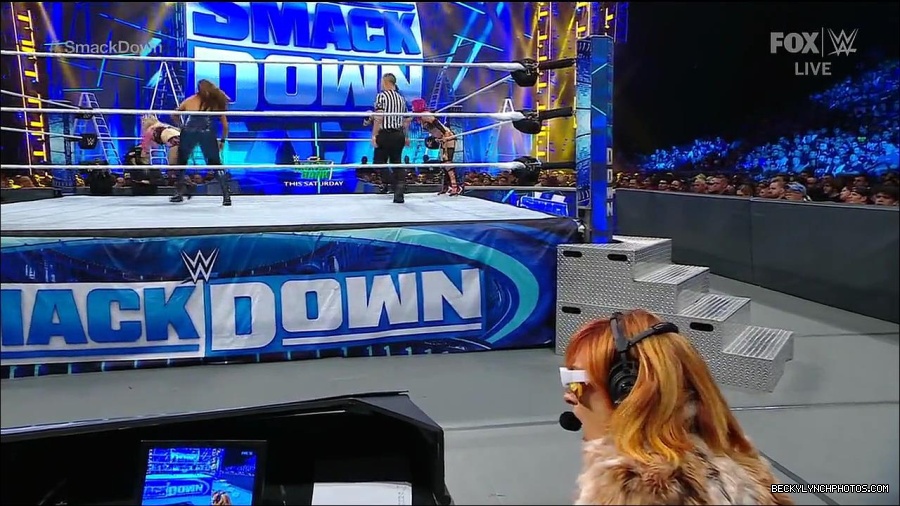 WWE_Friday_Night_Smackdown_1st_July_2022_720p_WEBRip_h264_mp4_002796597.jpg