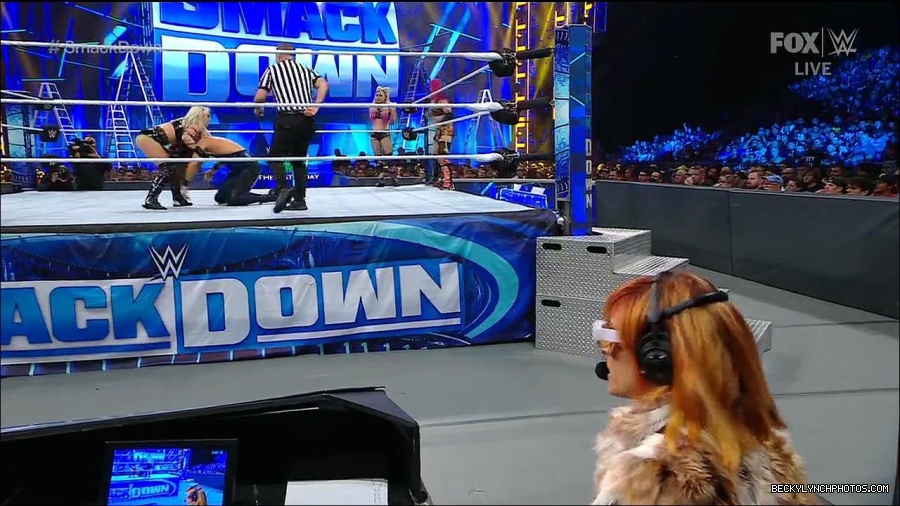 WWE_Friday_Night_Smackdown_1st_July_2022_720p_WEBRip_h264_mp4_002817134.jpg