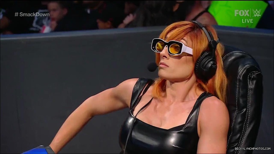 WWE_Friday_Night_Smackdown_1st_July_2022_720p_WEBRip_h264_mp4_002920837.jpg