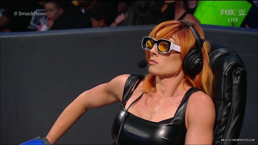 WWE_Friday_Night_Smackdown_1st_July_2022_720p_WEBRip_h264_mp4_002921238.jpg
