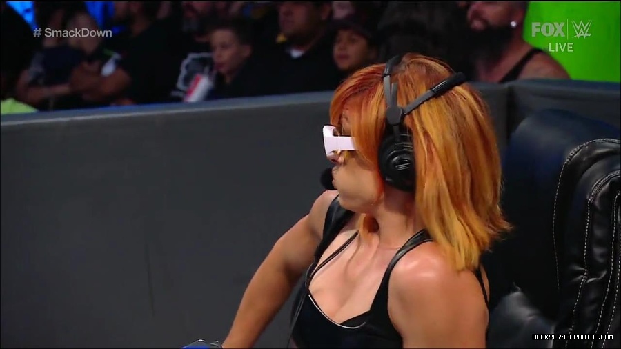 WWE_Friday_Night_Smackdown_1st_July_2022_720p_WEBRip_h264_mp4_002936453.jpg