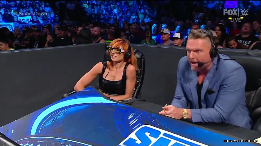 WWE_Friday_Night_Smackdown_1st_July_2022_720p_WEBRip_h264_mp4_002964492.jpg